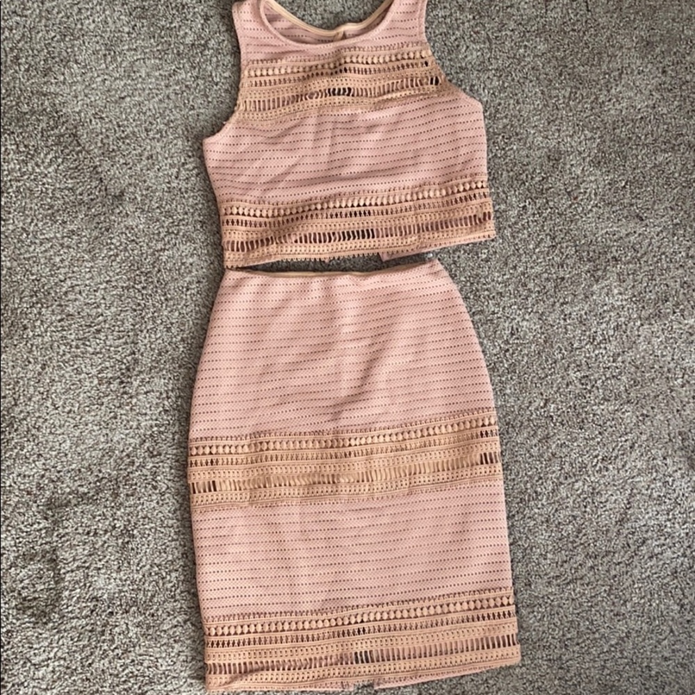 Is a beautiful outfit